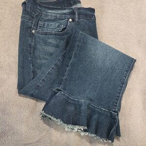 Cropped Capri Ruffle Jeans